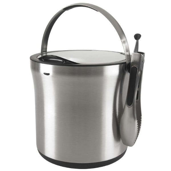 OXO Ice Bucket with Tongs, Steel, 4 L – stylish and convenient for serving ice.
