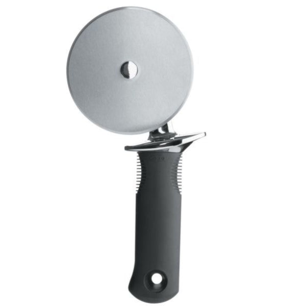 OXO Pizza Wheel Cutter – sharp and easy to handle for perfect slices