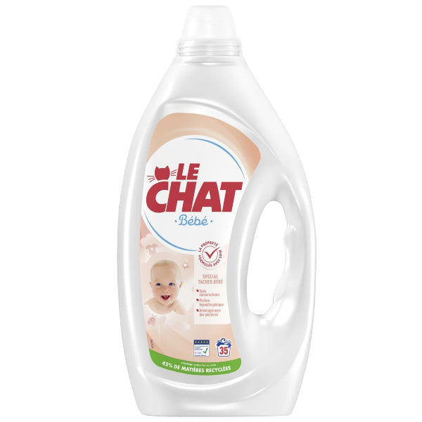 Gentle, hypoallergenic liquid laundry detergent specially formulated for babies’ sensitive skin
