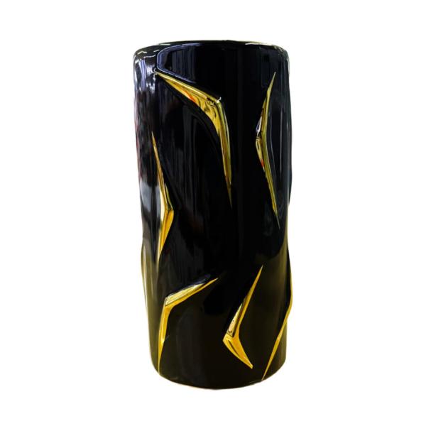 black-gold-vase-decoration