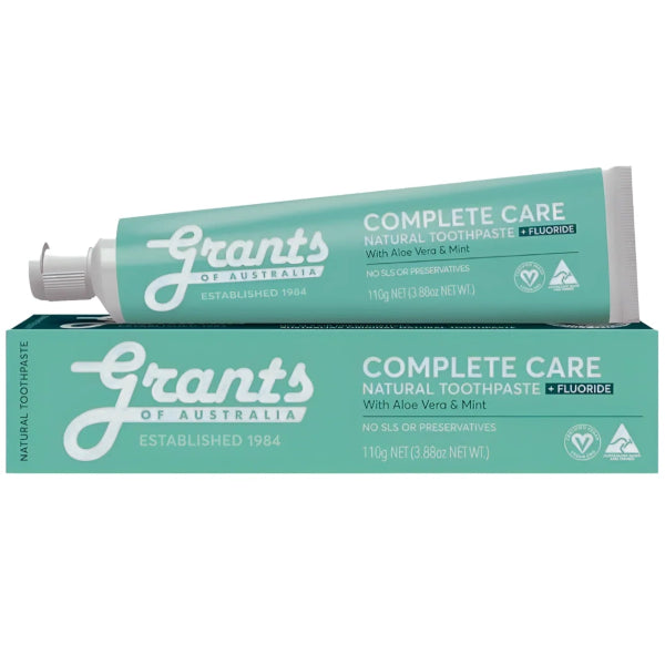 Cleans and protects teeth with a fresh, natural formula.