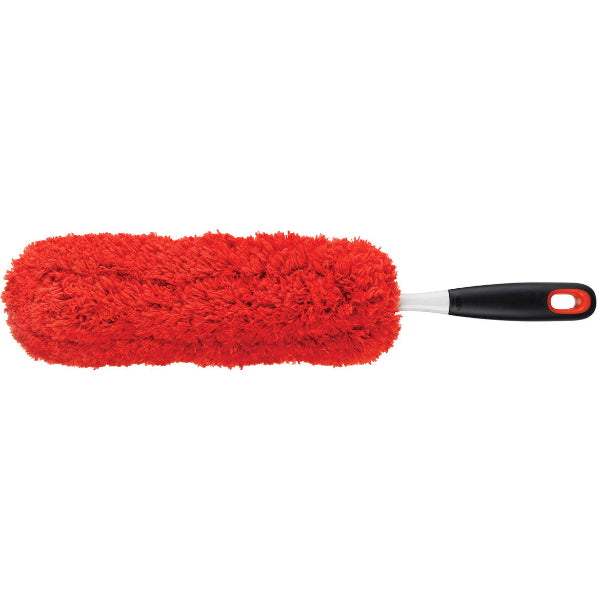 Keep essentials fresh and easy to see in this 4.4 Qt. OXO Good Grips clear airtight container.