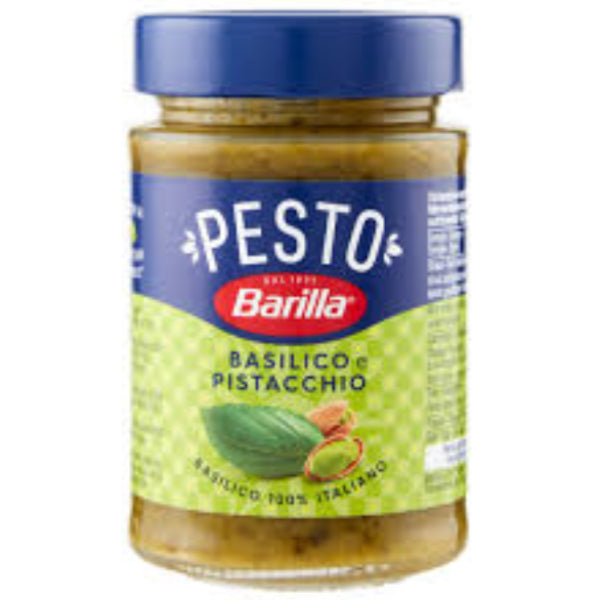 Aromatic basil and rich pistachios blended into a creamy, nutty pesto for a gourmet touch to pasta and more.