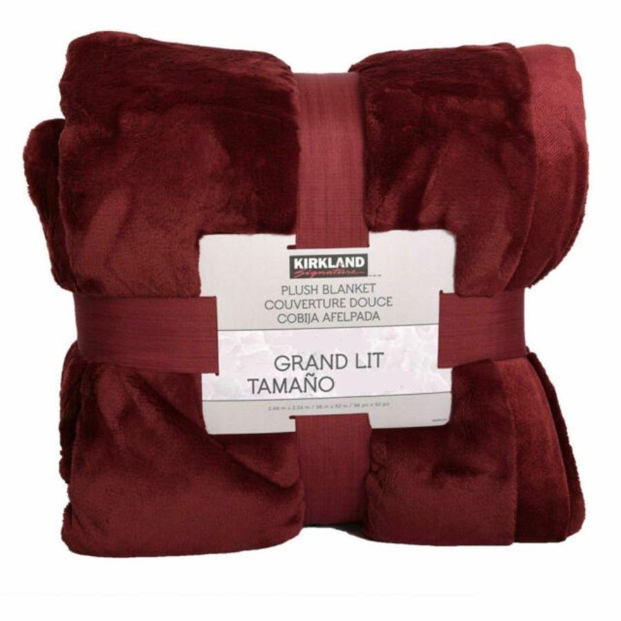 Kirkland Signature Plush Blanket King Red, 284L x 233W cm